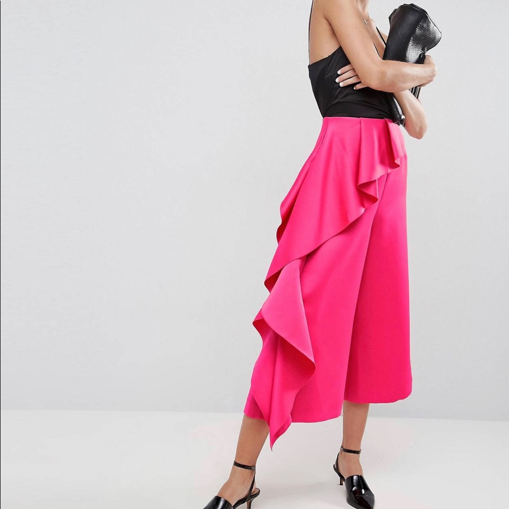 ASOS ruffled pink culottes, US 6, fits like 0